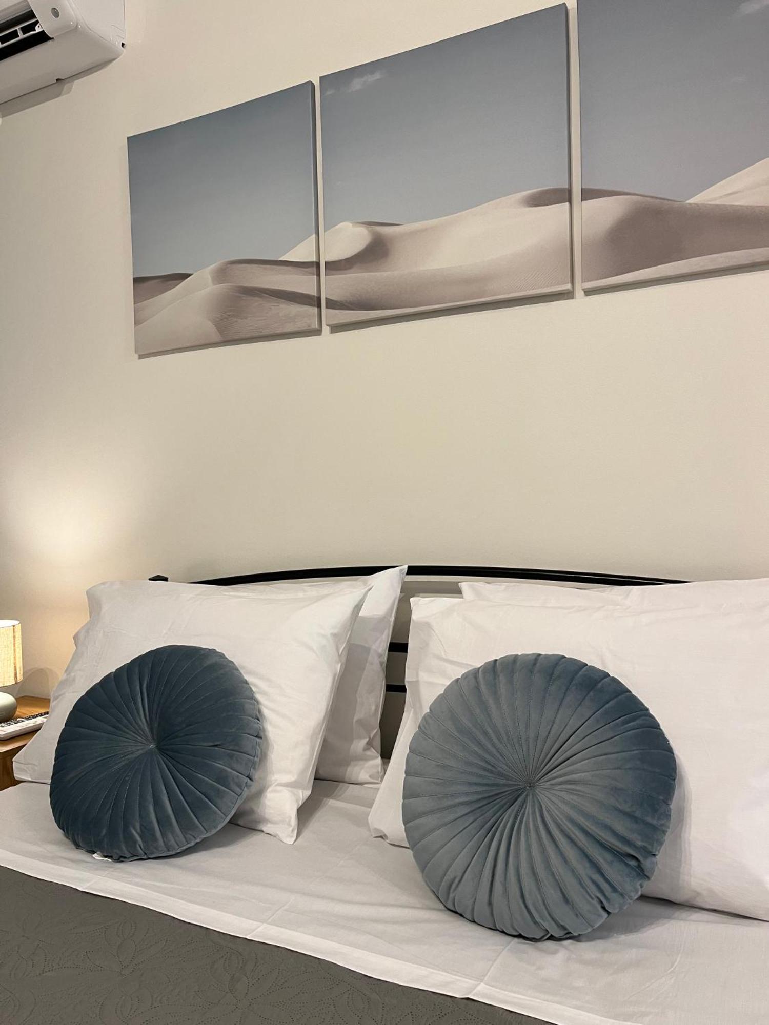 Irene Beach Front Luxury Suite Peraía Exterior foto